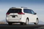 Toyota Sienna LE 2010 года
